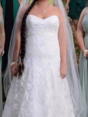 Anna Maier Couture White Strapless Lace Wedding Dress with Sweetheart Neckline